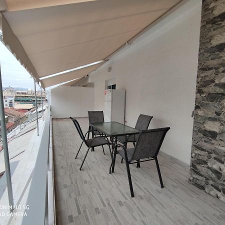 Modern Apartment With A Huge Terrace เอเธนส์ ภายนอก รูปภาพ